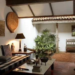 https://geoffrey-bawa-number-11.negombohotels.net